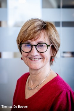 Zorggezind en familiezorg (ann demeulemeester en mieke Ruys)-10